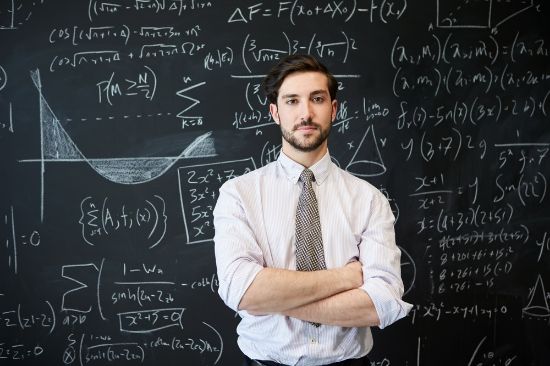 Picture of teacher C every Saturday 12:00 - 13:00